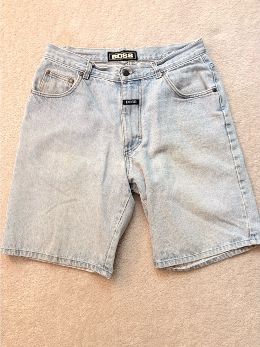 Vintage BOSS Light Wash Denim Men's Shorts 34